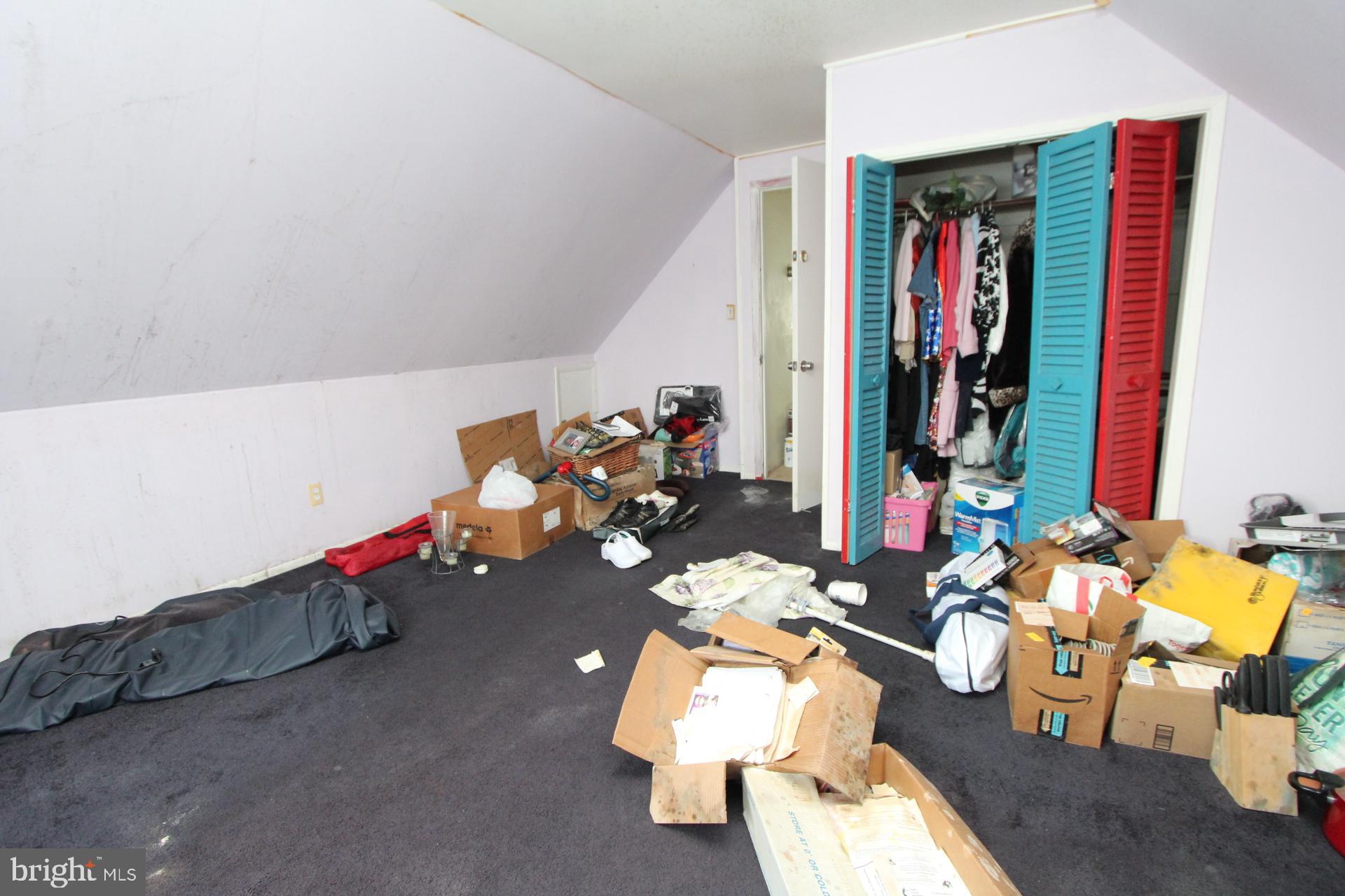 41 Jewel Lane Levittown, PA 19055 - Photo 18 of 24 a room with gym equipment