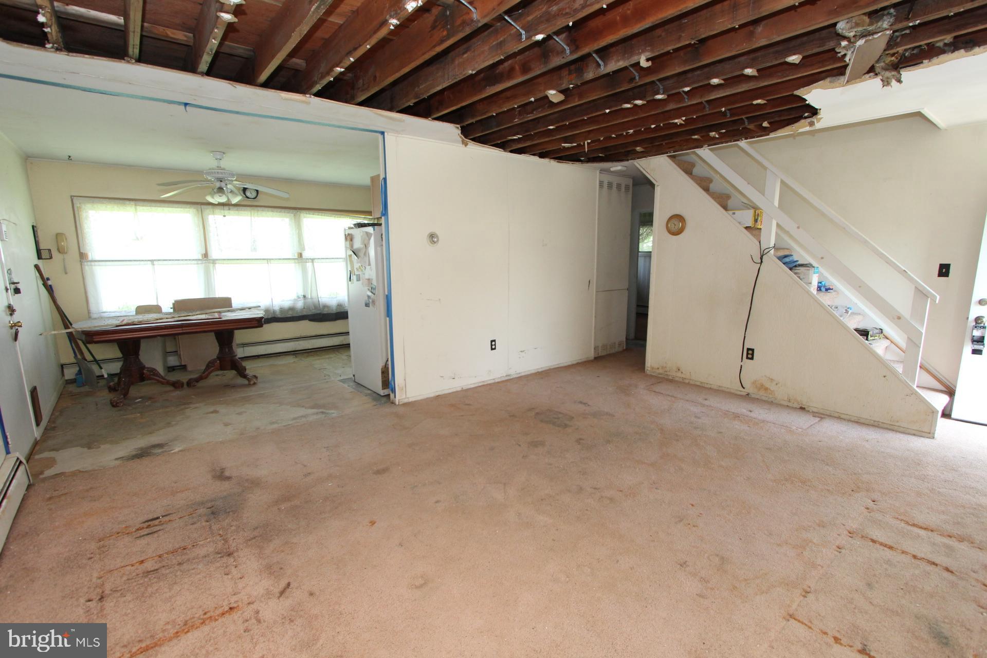 41 Jewel Lane Levittown, PA 19055 - Photo 5 of 24 a view of livingroom with furniture