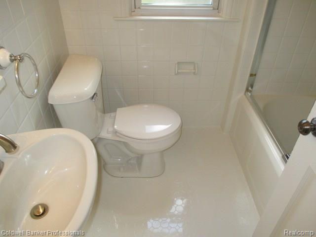 4051 Wakefield Road Berkley, MI 48072 - Photo 19 of 41