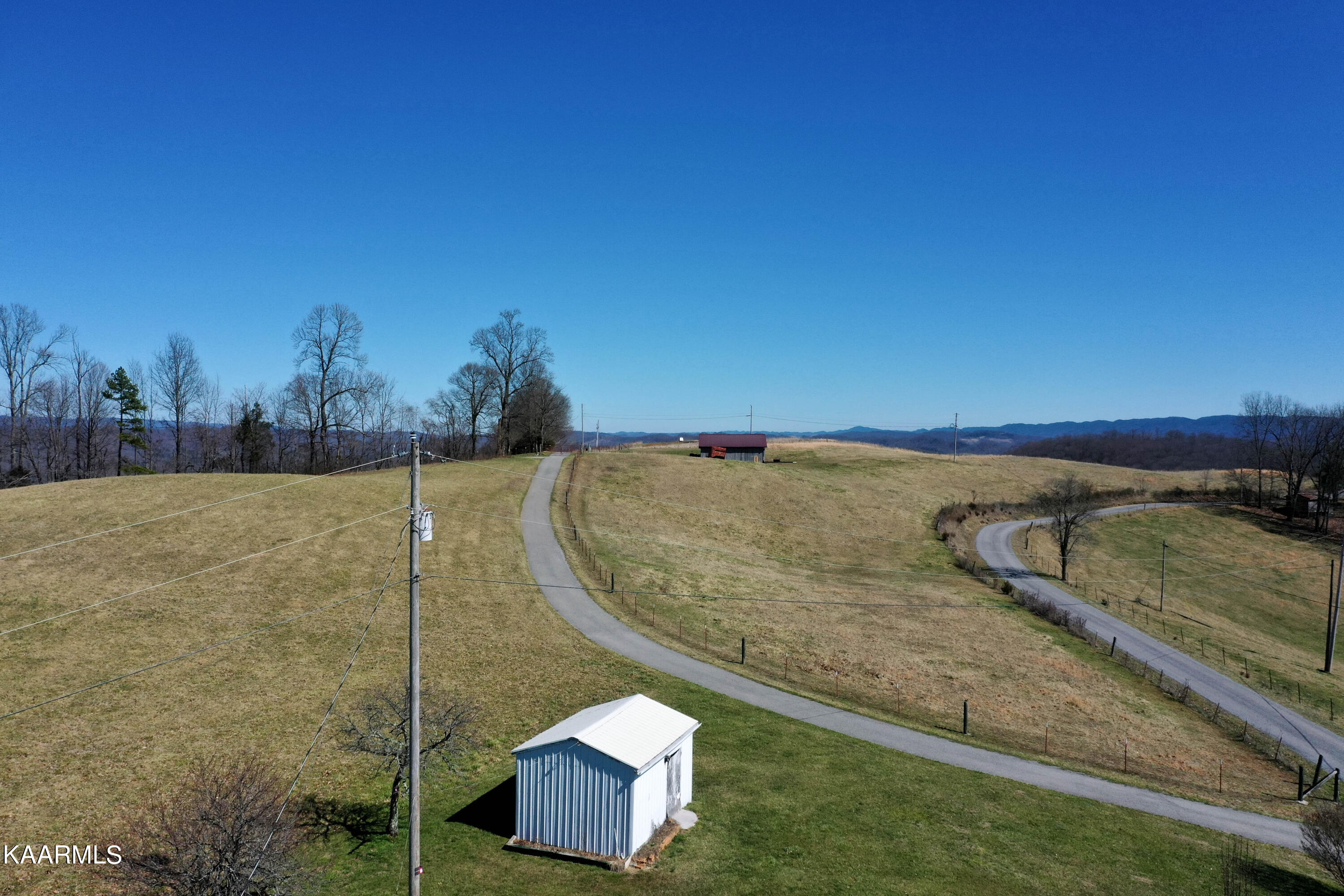 1144 Raven Hill Road Tazewell, TN 37879 - Photo 11 of 28 DJI_0336-2