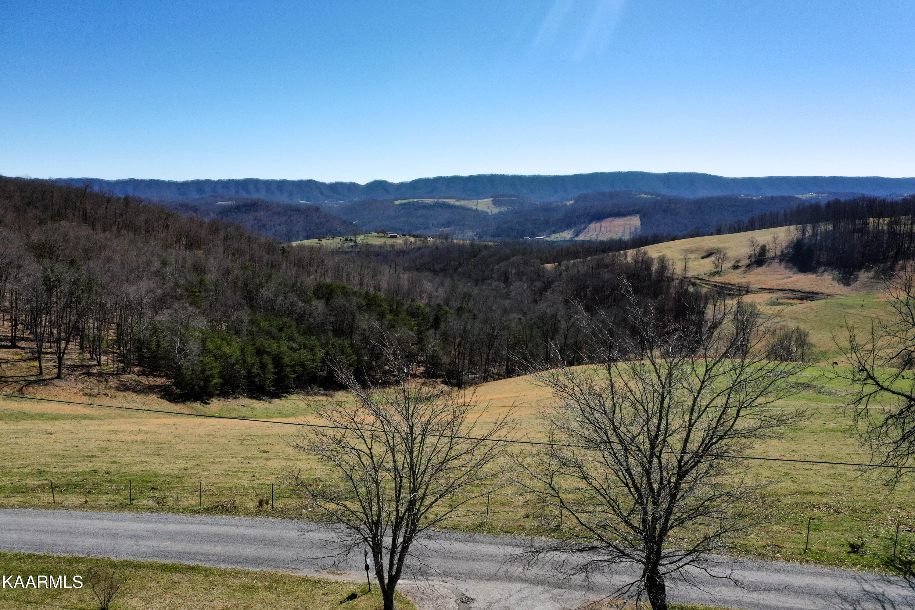 1144 Raven Hill Road Tazewell, TN 37879 - Photo 12 of 28 DJI_0335-2