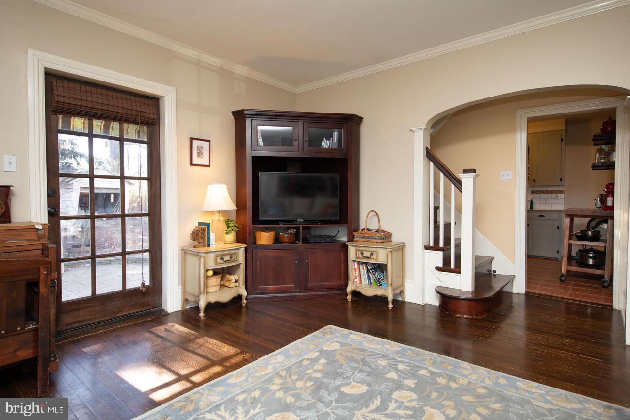 425 Moreboro Road Hatboro, PA 19040 - Photo 4 of 21 Living Room