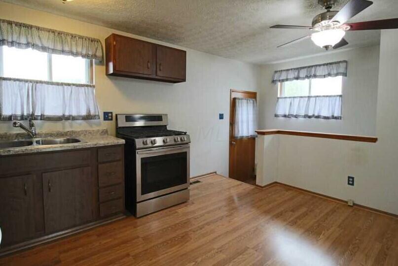 1658 Bluhm Road Columbus, OH 43223 - Photo 3 of 13 Gallery Image 3