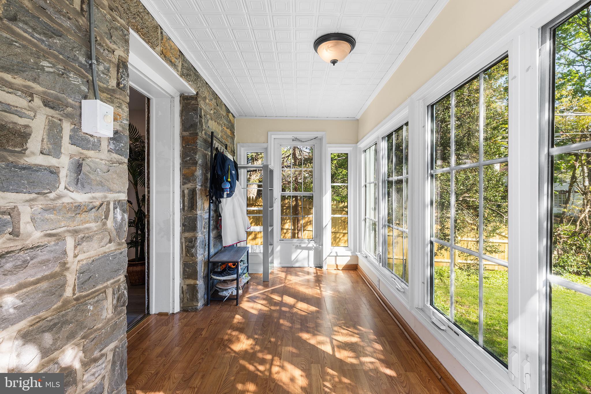 516 Berkley Road Narberth, PA 19072 - Photo 4 of 28