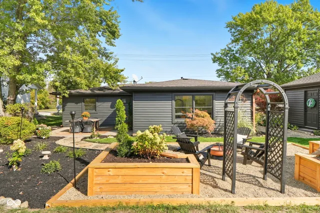 $446,500 | 4770 Willow Road, Zionsville, IN 46077