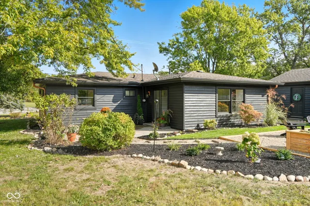 $446,500 | 4770 Willow Road, Zionsville, IN 46077