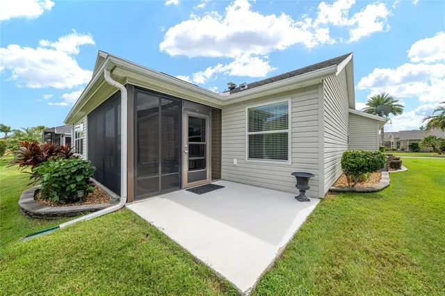$389,000 | 2041 Royal Elm Road, The Villages, FL 32162