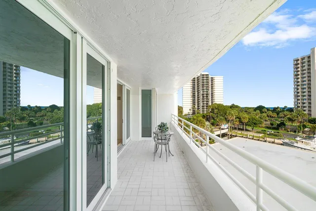 $4,500 | 4201 North Ocean Boulevard, Unit 402, Boca Raton, FL 33431