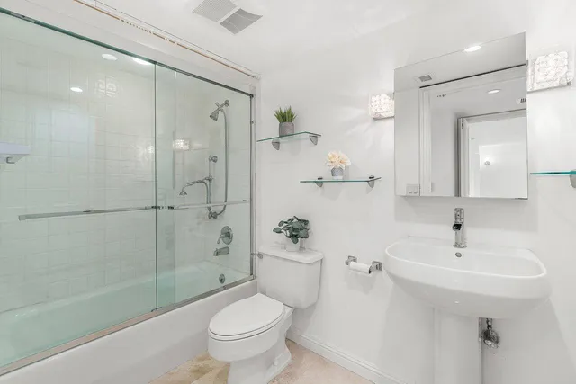 $4,500 | 4201 North Ocean Boulevard, Unit 402, Boca Raton, FL 33431