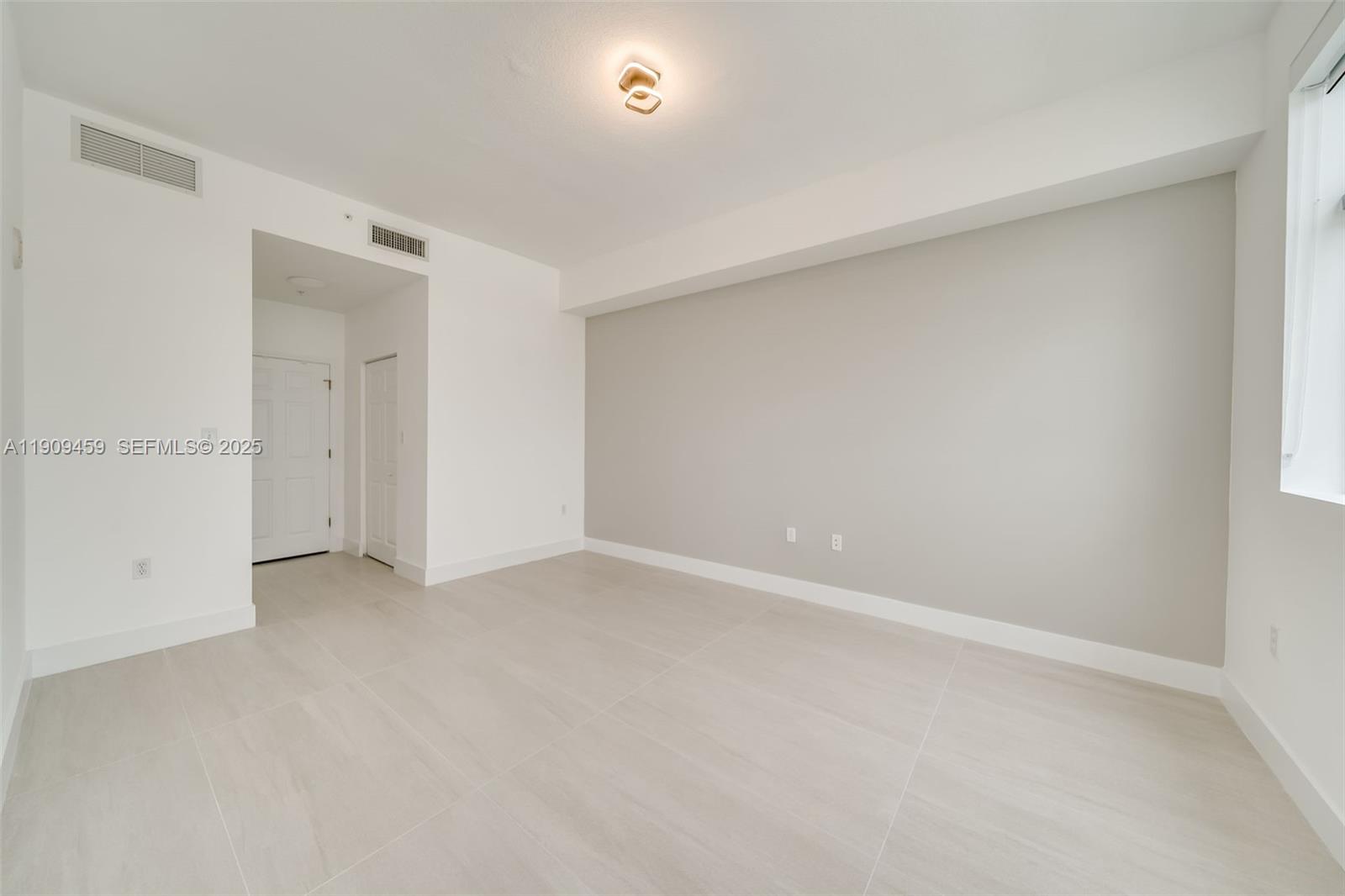 140 South Dixie Highway, Unit 1007 Hollywood, FL 33020 - Photo 14 of 32 a view of an empty room