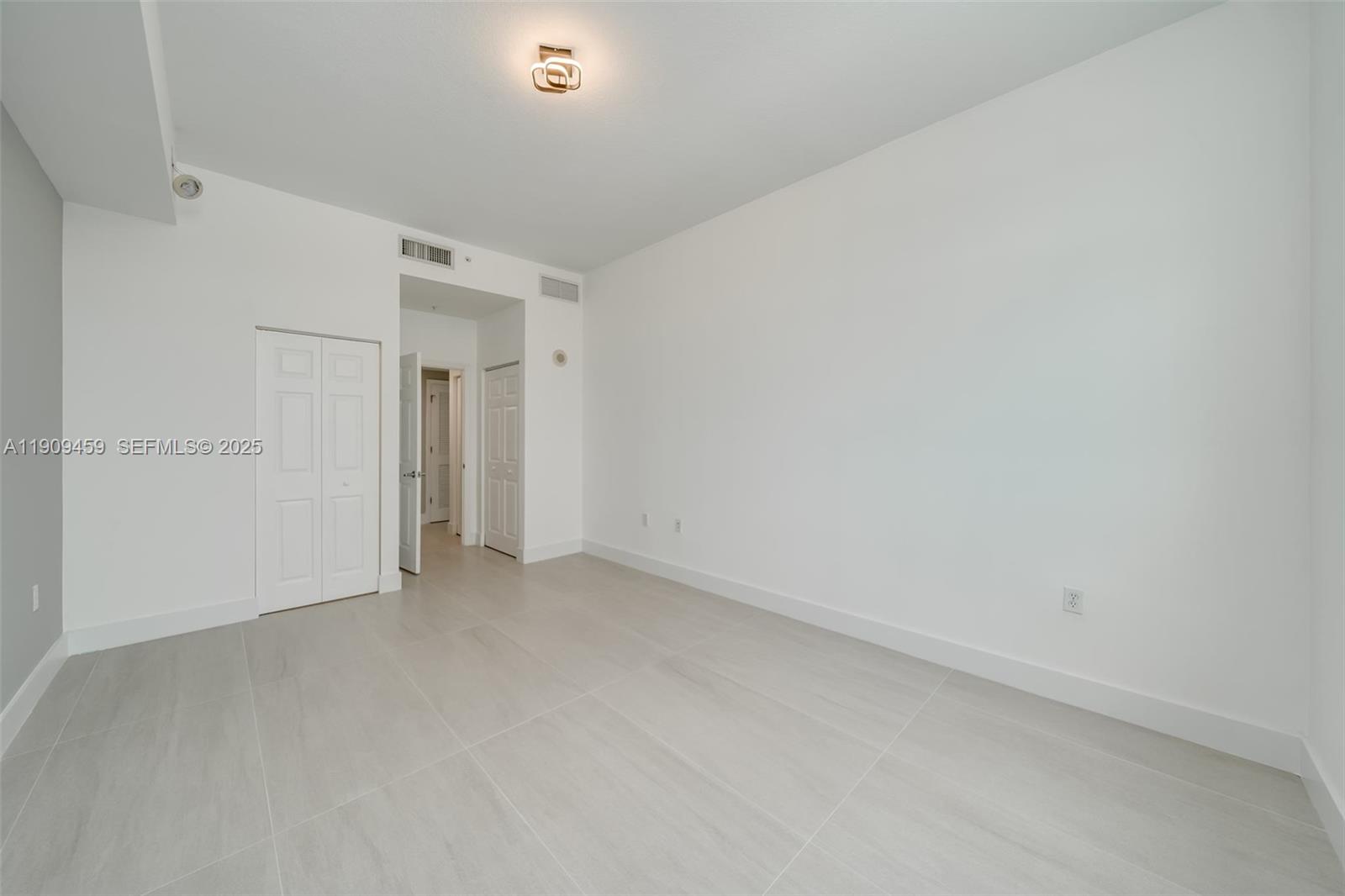 140 South Dixie Highway, Unit 1007 Hollywood, FL 33020 - Photo 24 of 32 a view of an empty room