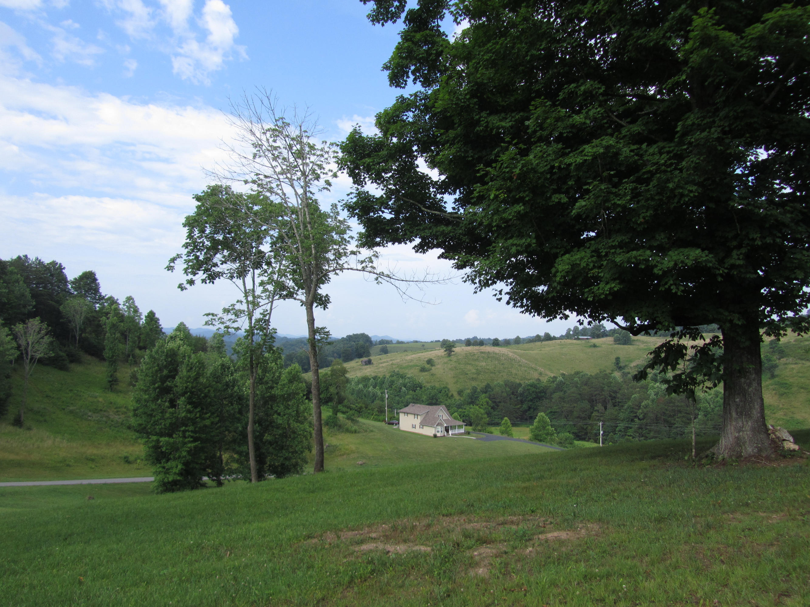 Magnolia-eagles Ridge-red B Magnolia-eagles Ridge-red B Sneedville, TN 37869 - Photo 14 of 22 IMG_2349
