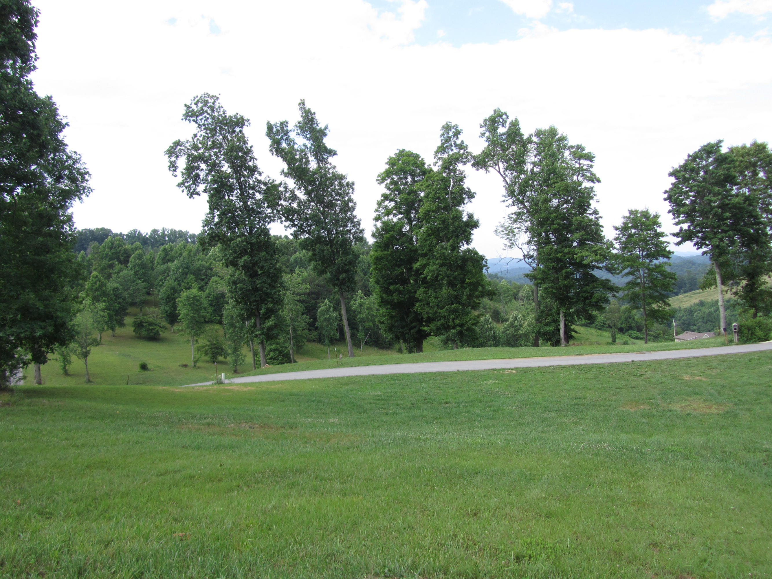 Magnolia-eagles Ridge-red B Magnolia-eagles Ridge-red B Sneedville, TN 37869 - Photo 16 of 22 IMG_2347
