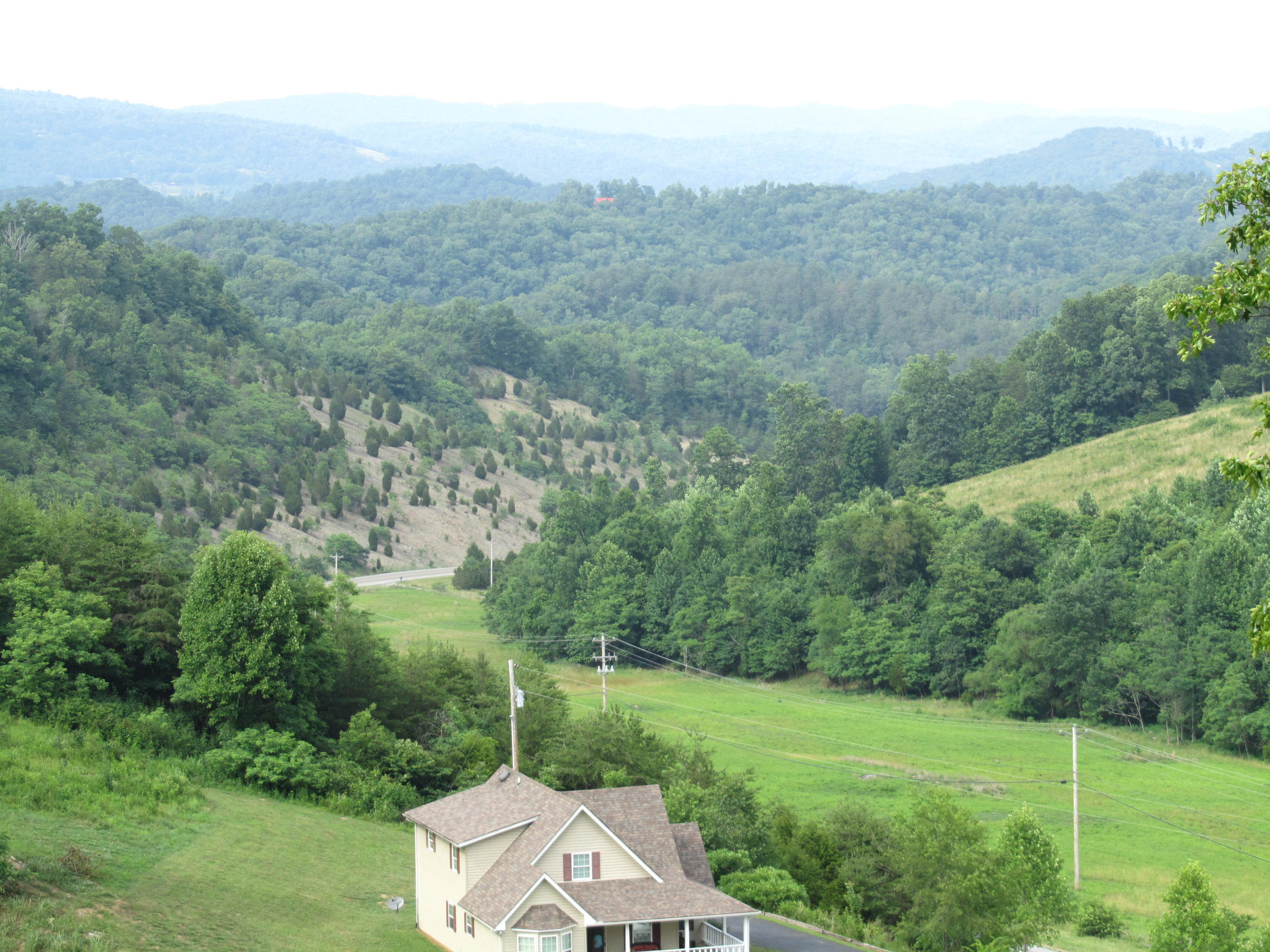 Magnolia-eagles Ridge-red B Magnolia-eagles Ridge-red B Sneedville, TN 37869 - Photo 3 of 22 IMG_2318 - Copy