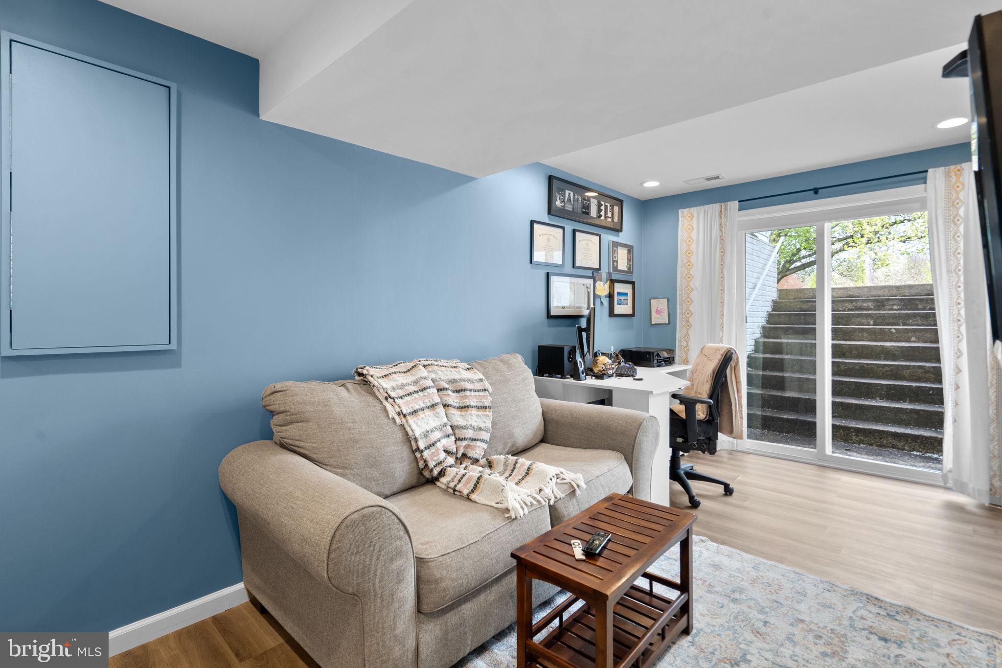 20747 Laplume Place Ashburn, VA 20147 - Photo 34 of 48 Easy access to the backyard