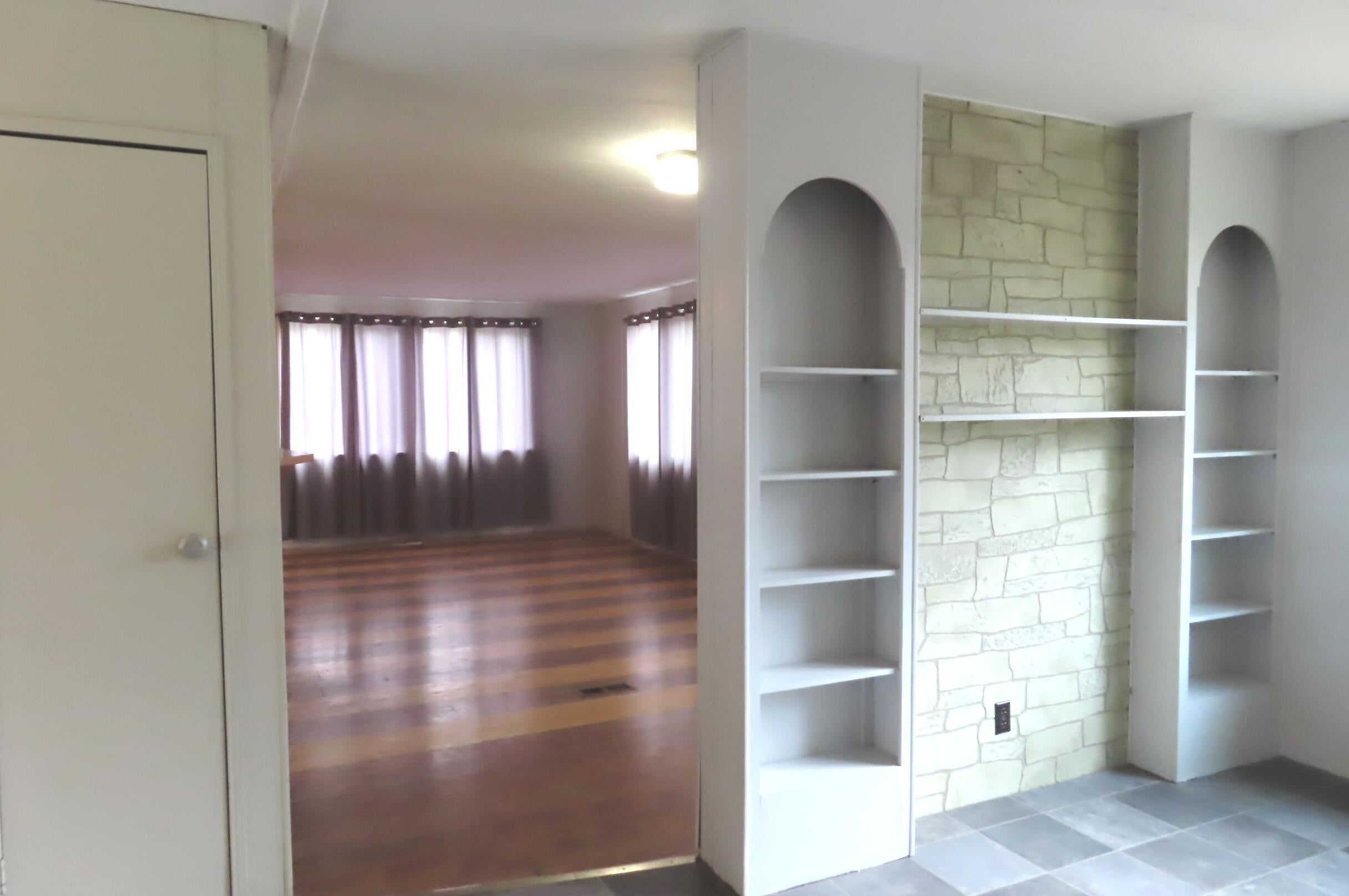 150045 Jerry Road La Pine, OR 97739 - Photo 6 of 39 Bonus room to living room