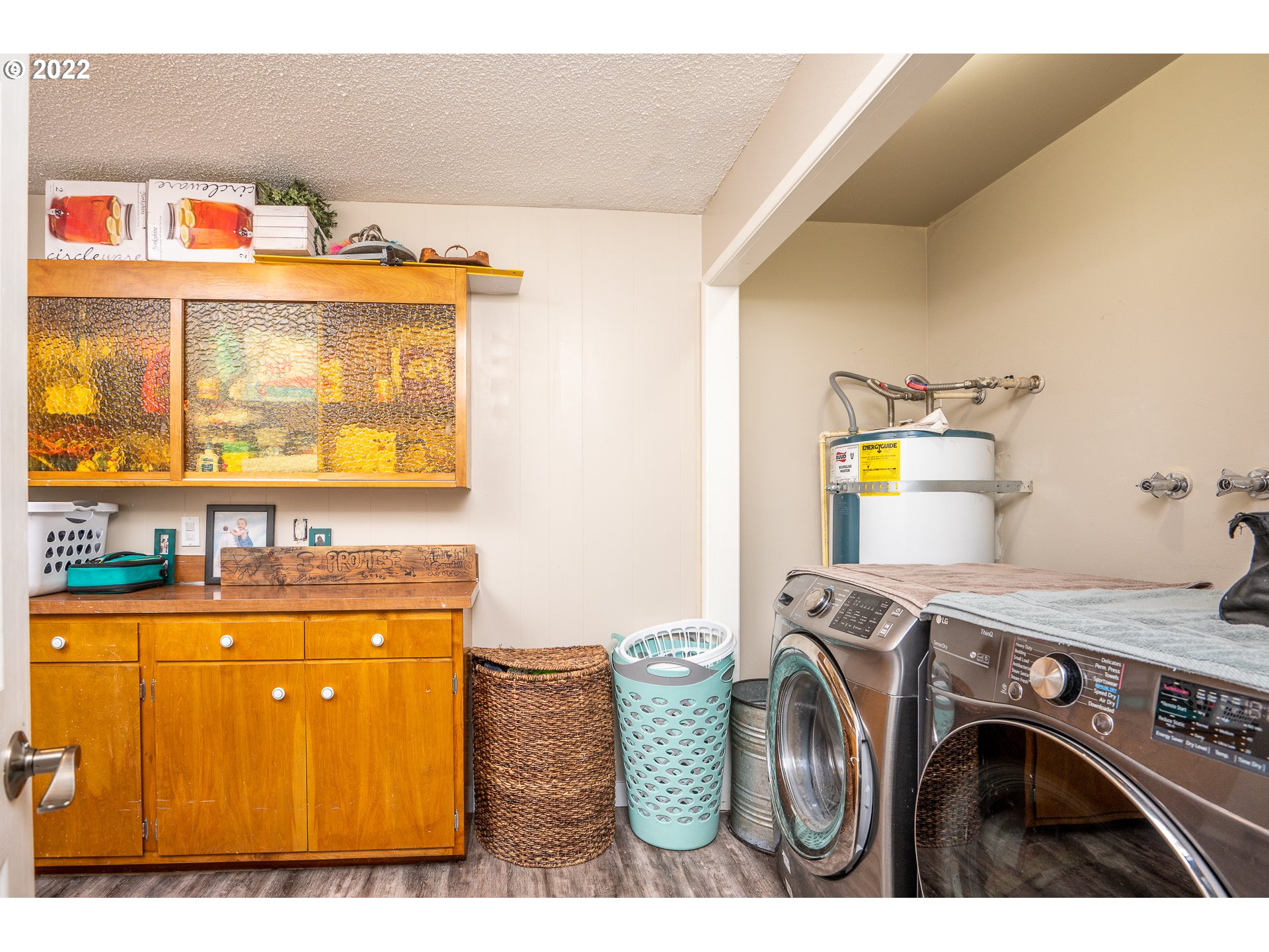 39845 Deerhorn Road Springfield, OR 97478 - Photo 23 of 29 a utility room with dryer and washer