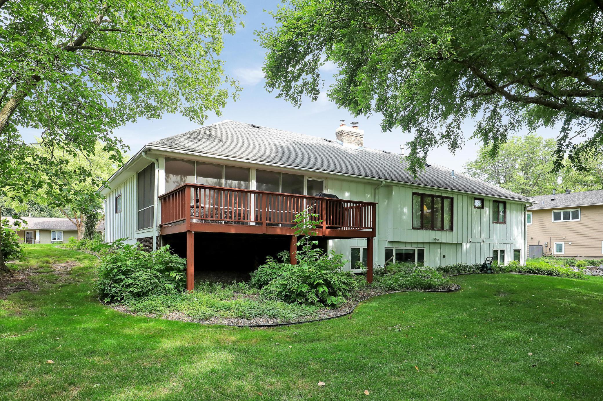 10021 Colorado Road Bloomington, MN 55438 - Photo 3 of 31 Gallery Image 3