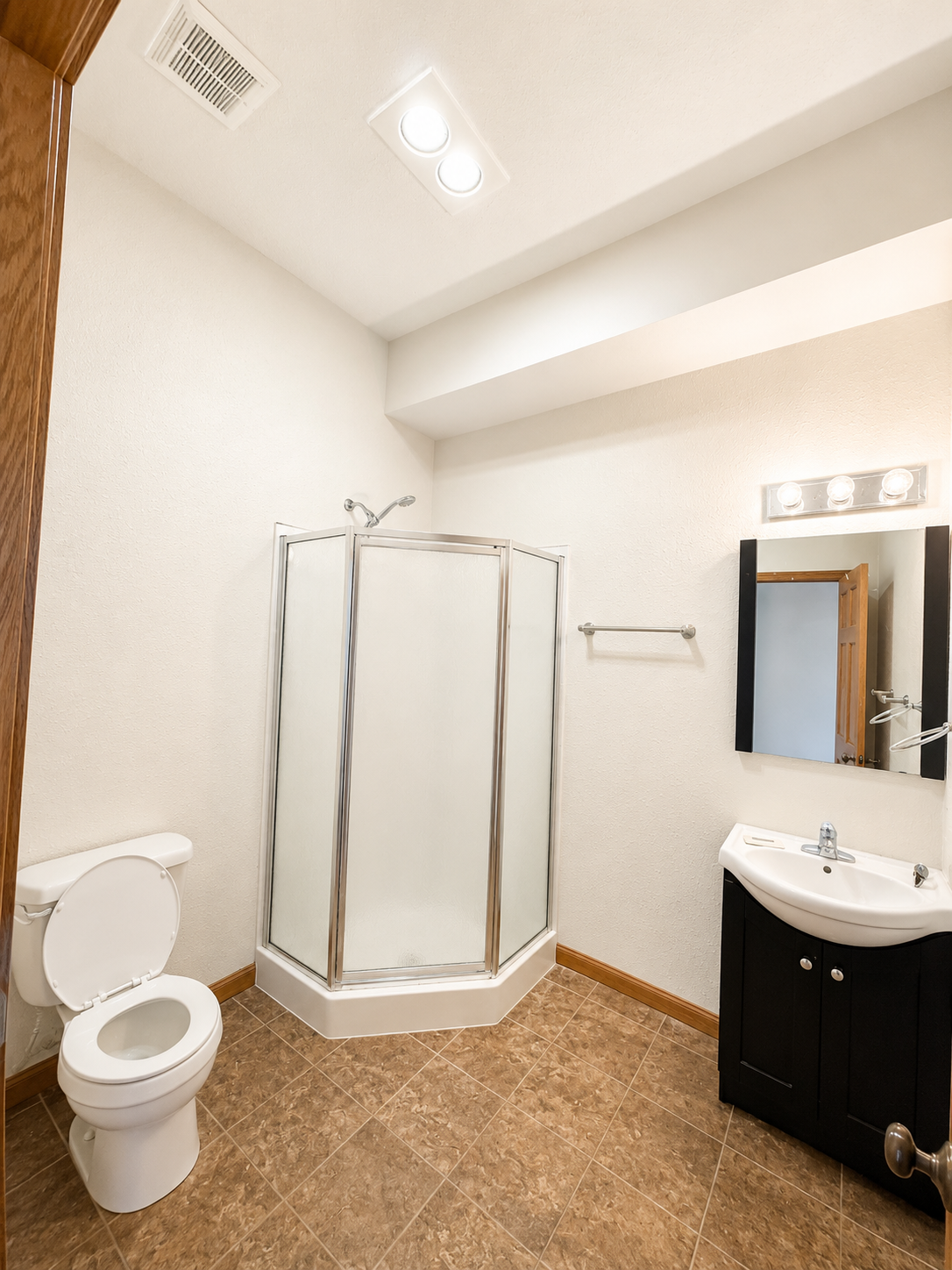539 Pacific Avenue Southwest, Unit STUDENT Willmar, MN 56201 - Photo 6 of 43