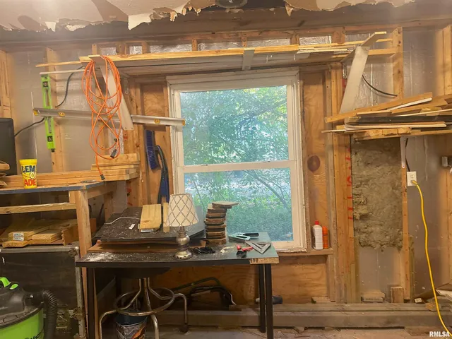 $87,500 | 1212 West Schwartz Street, Carbondale, IL 62901