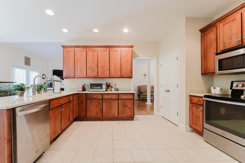 1015 South Ridge Drive Dalton, GA 30721 - Photo 42 of 61 Gallery Image 42