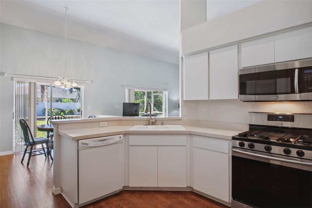 28424 Openfield Loop Wesley Chapel, FL 33543 - Photo 15 of 49 Gallery Image 15