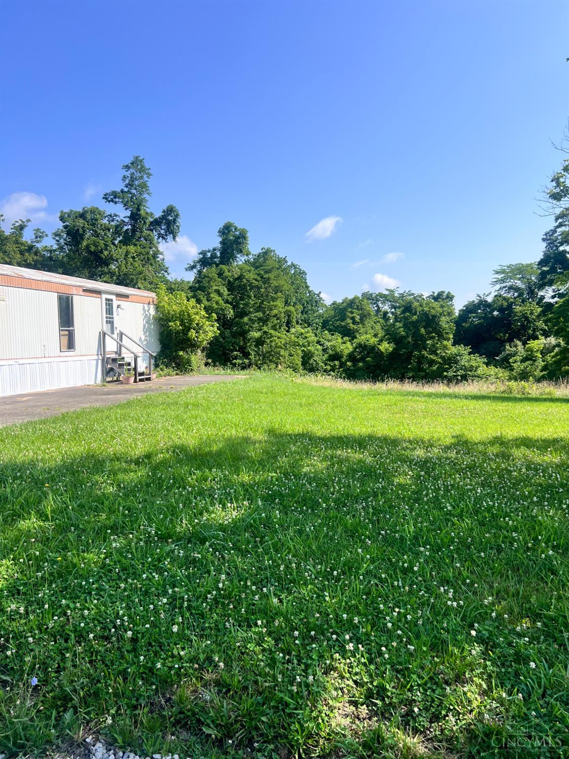 2046 Old State Road Manchester, OH 45144 - Photo 5 of 7