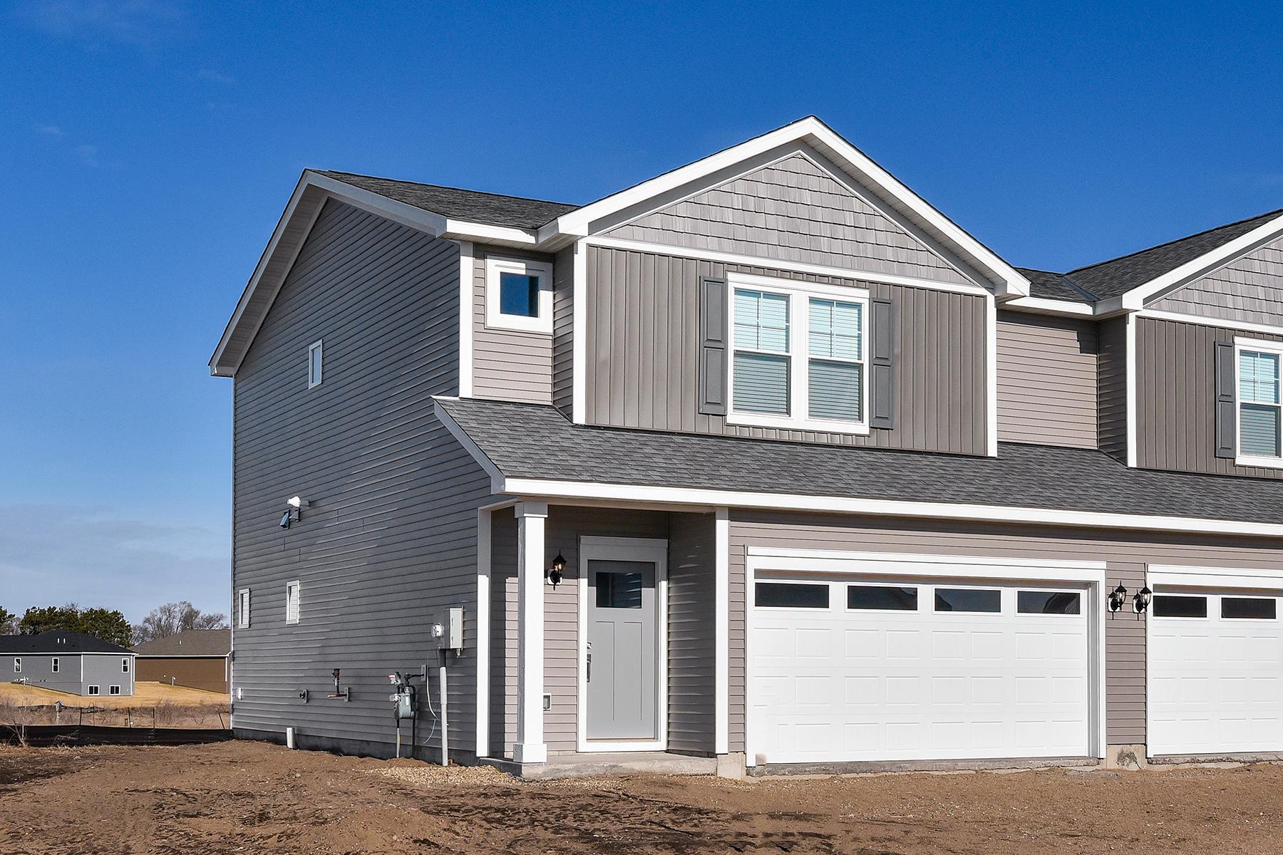 39749 Fallbrook Avenue North Branch, MN 55056 - Photo 1 of 20