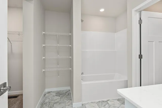 $354,900 | 39749 Fallbrook Avenue, North Branch, MN 55056