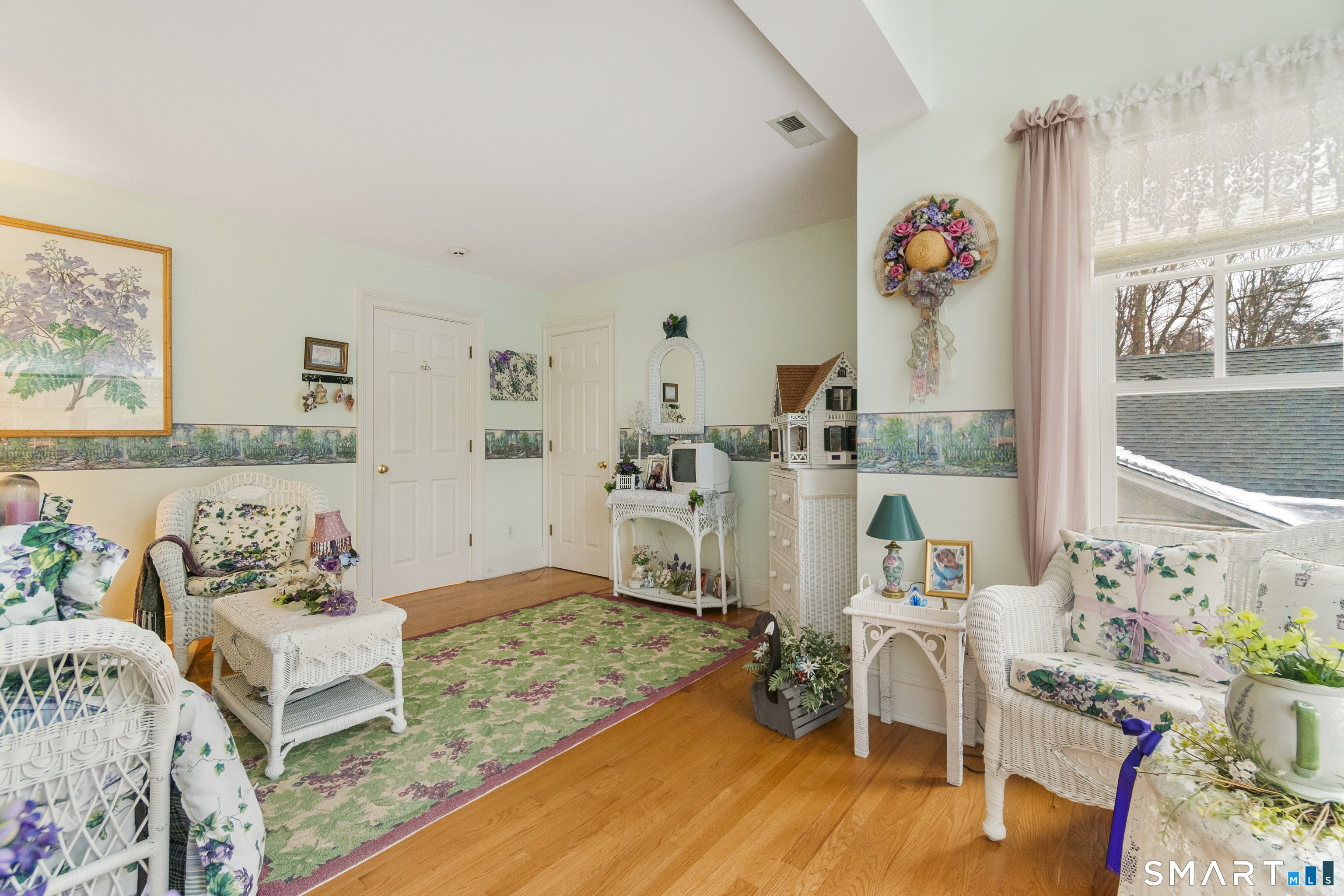 9 Perkins Road Woodbridge, CT 06525 - Photo 27 of 39 a bedroom with furniture and a bed
