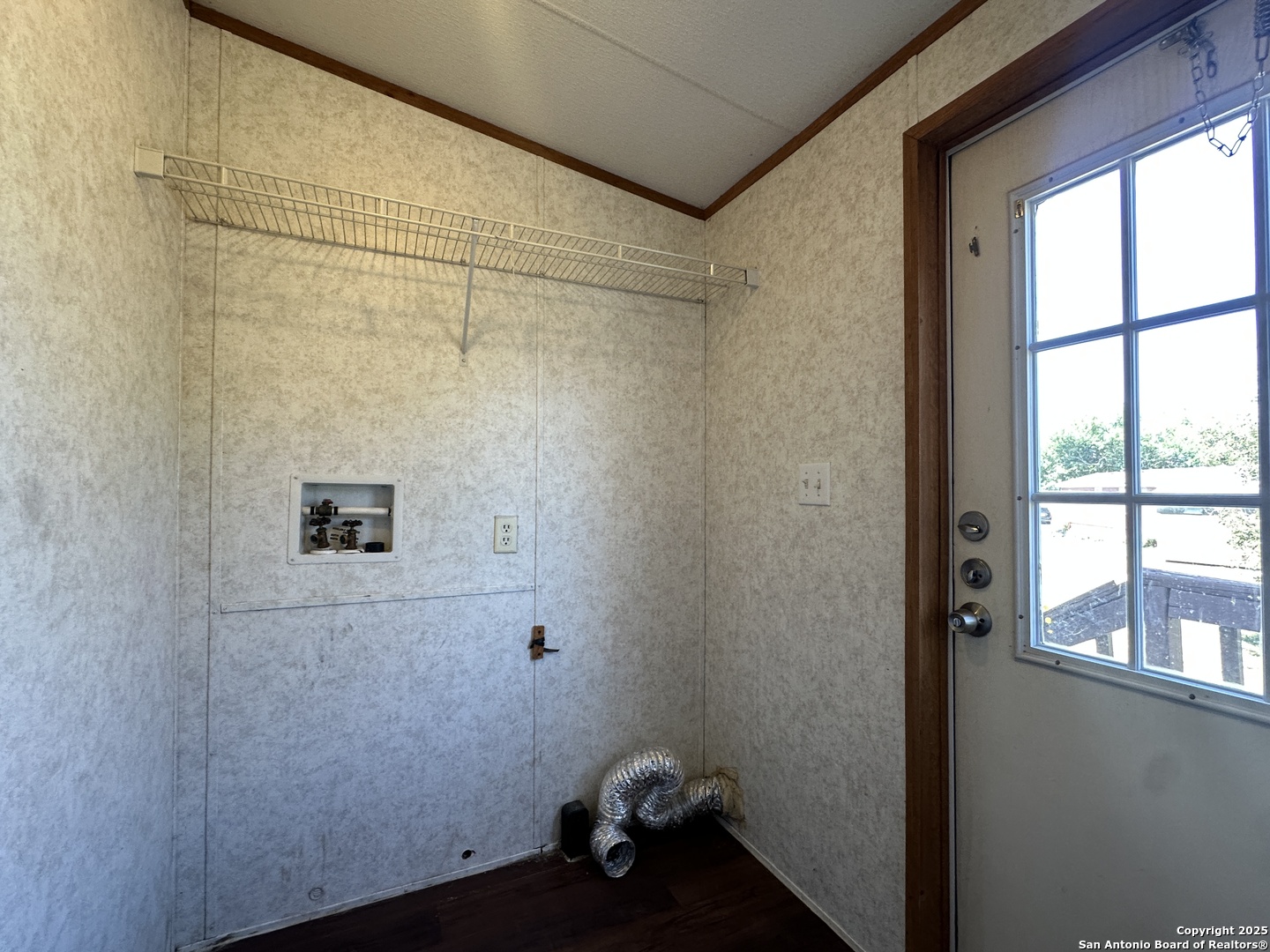 11555 Culebra Road San Antonio, TX 78253 - Photo 14 of 14 a bathroom with a window