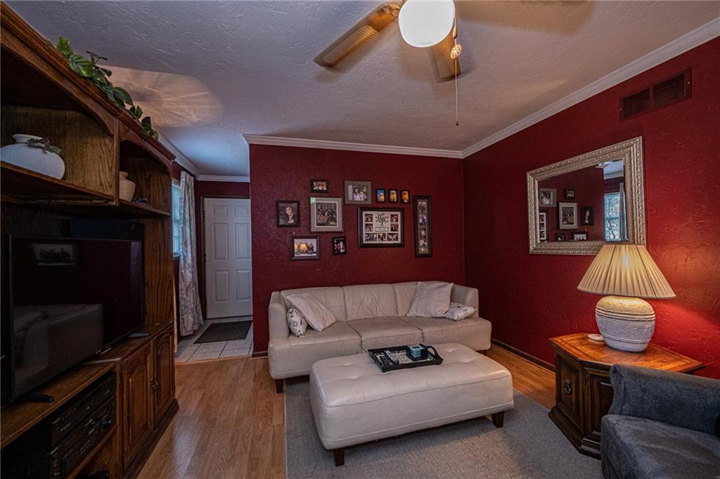 1824 Hassam Road Coraopolis, PA 15108 - Photo 17 of 24 LOWER LEVEL DEN.