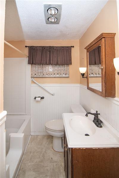 302 Rickey Drive Monroeville, PA 15146 - Photo 9 of 15 Gallery Image 9