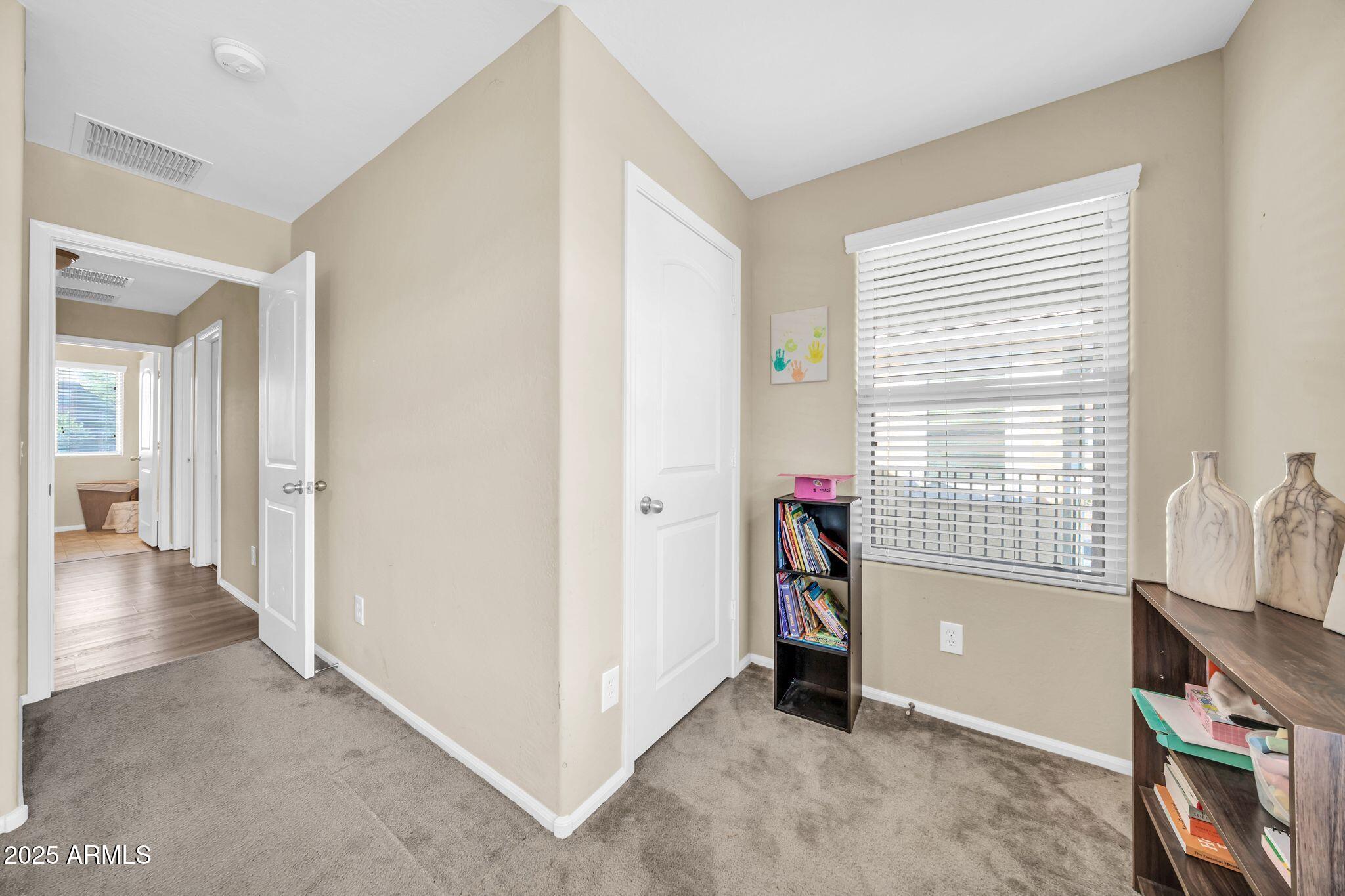 7741 West Giles Road Phoenix, AZ 85035 - Photo 22 of 33 7741 W Giles Rd-21