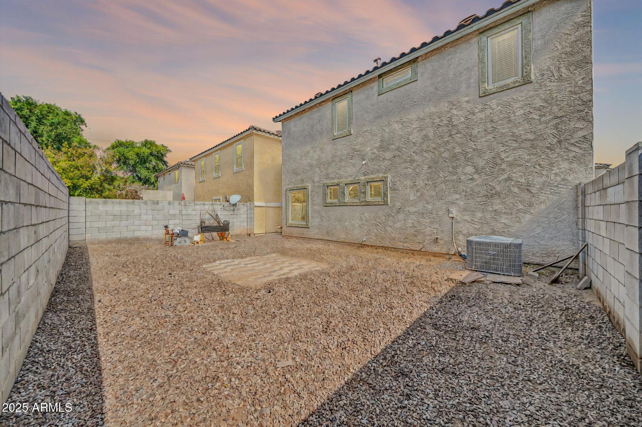 7741 West Giles Road Phoenix, AZ 85035 - Photo 30 of 33 7741 W Giles Rd VT 4