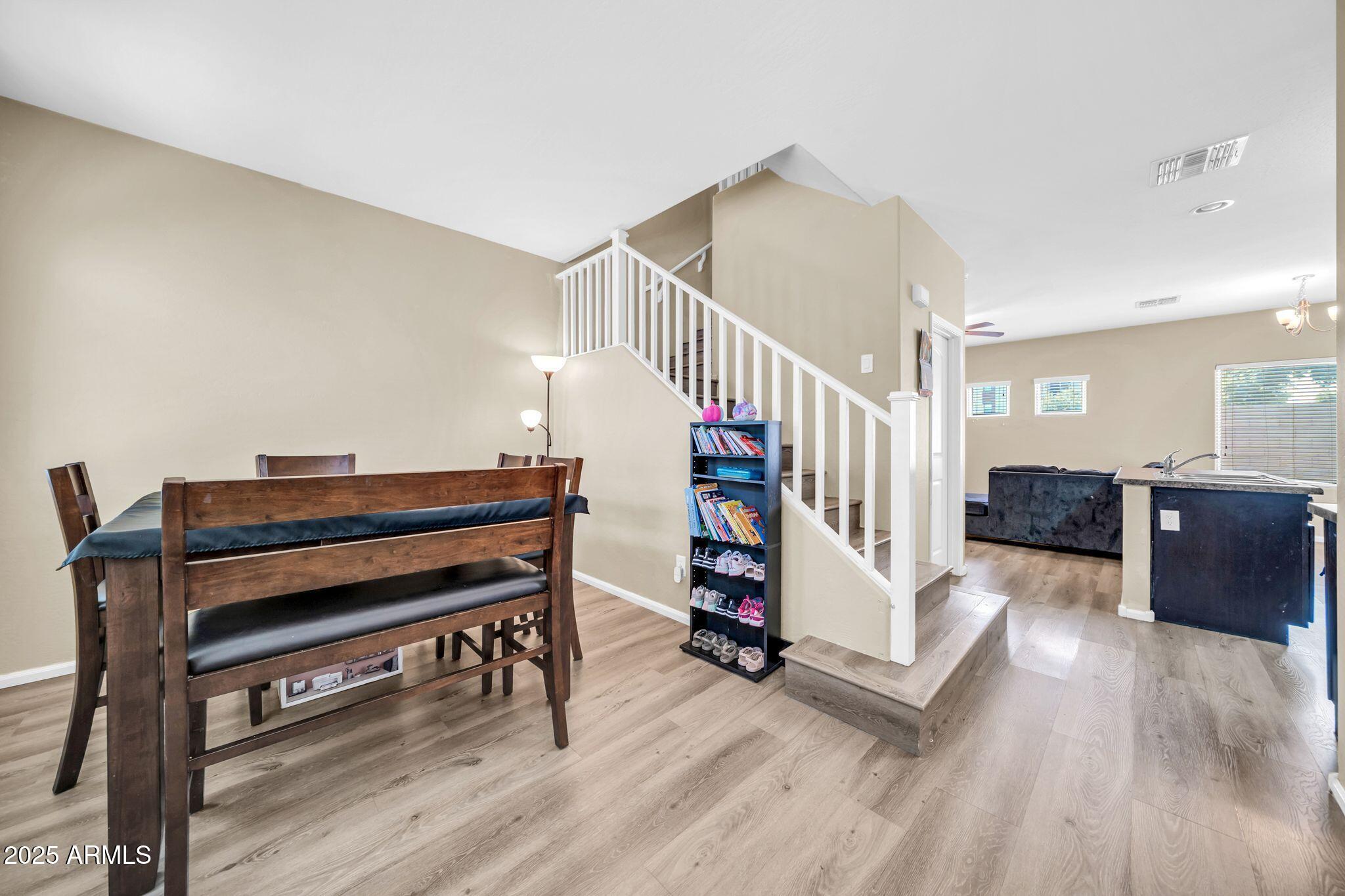 7741 West Giles Road Phoenix, AZ 85035 - Photo 4 of 33 7741 W Giles Rd-7