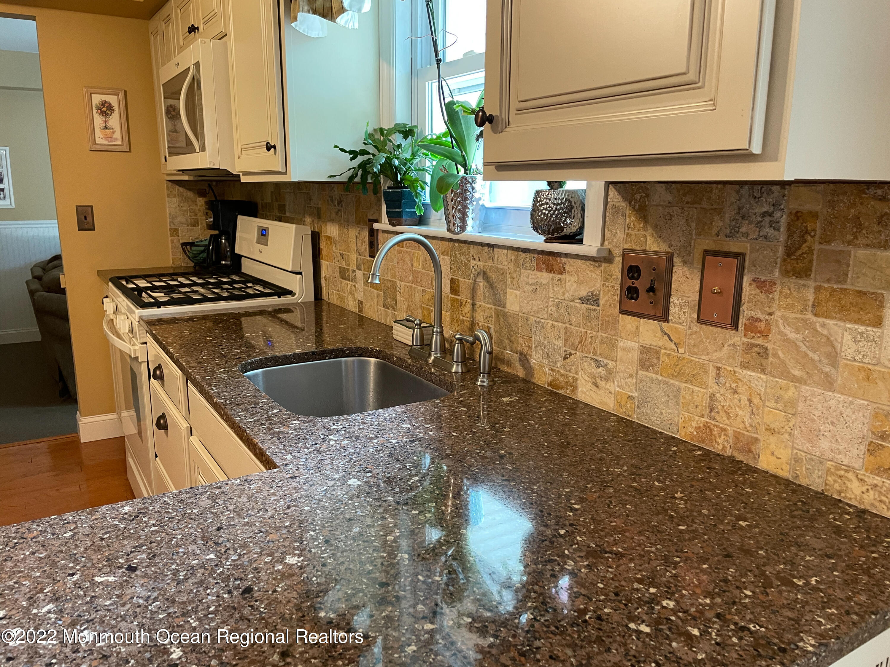 2 Nantucket Court Howell, NJ 07731 - Photo 16 of 43 quartz kitchen counters