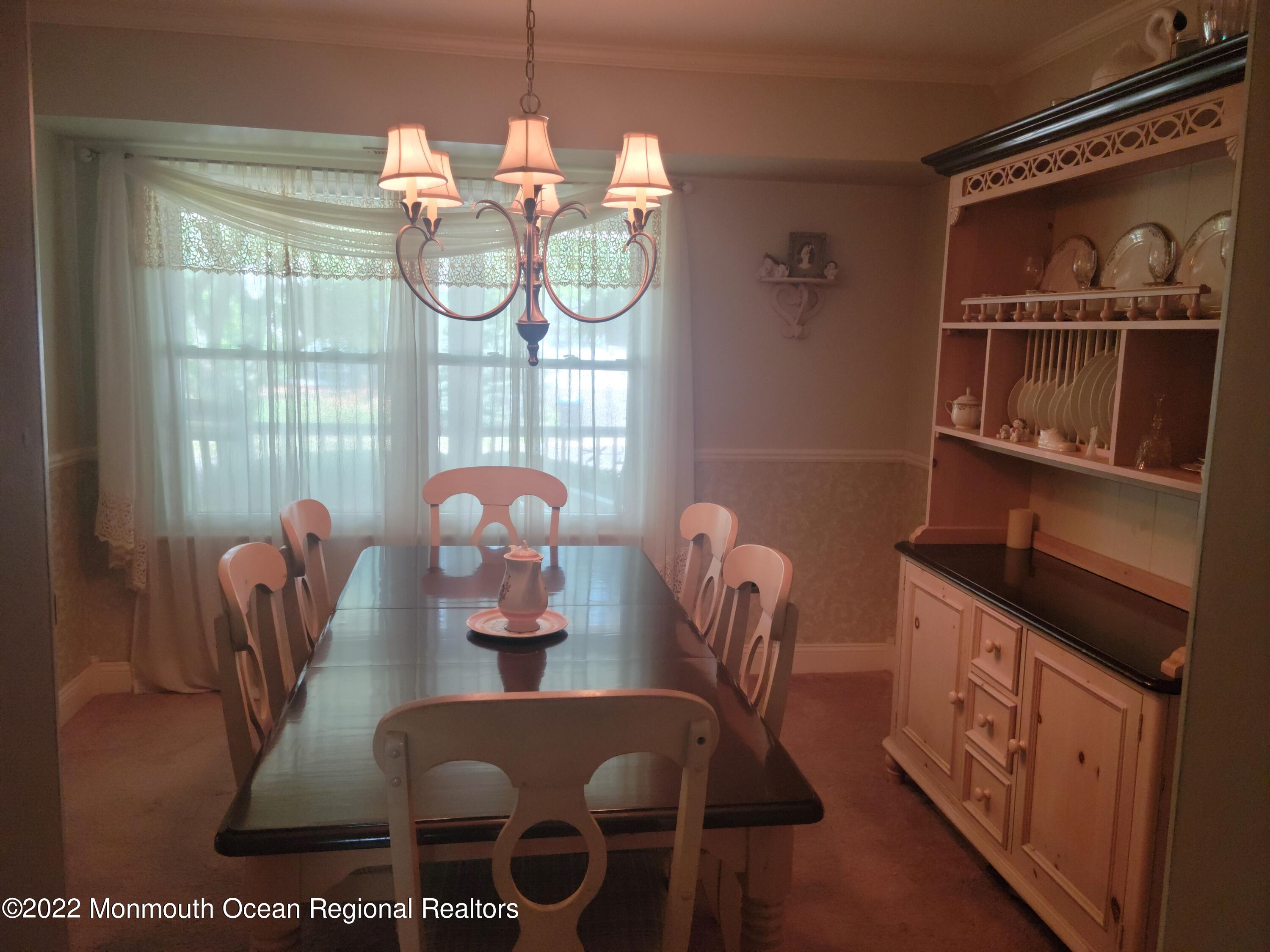 2 Nantucket Court Howell, NJ 07731 - Photo 20 of 43 family dining room