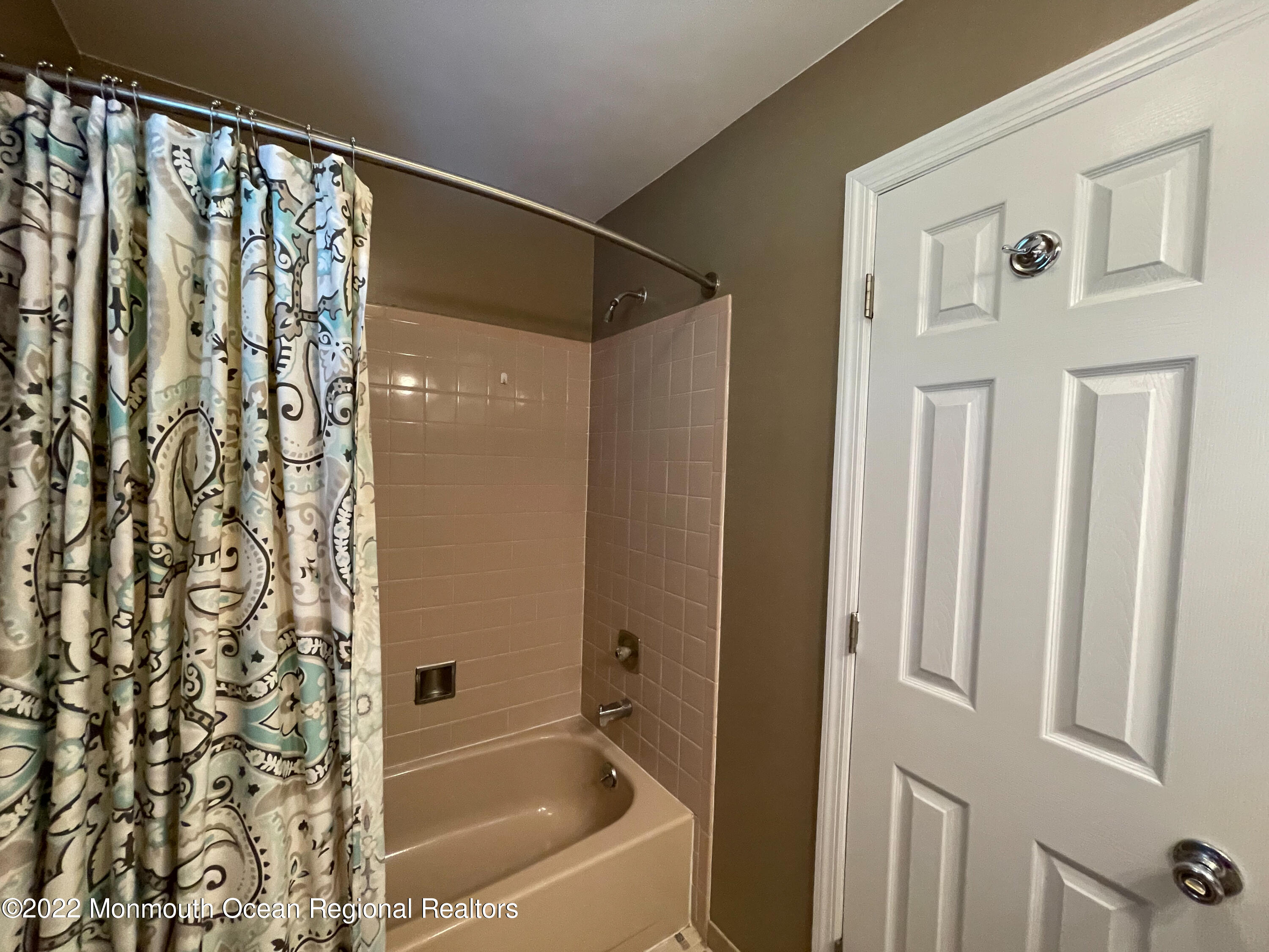 2 Nantucket Court Howell, NJ 07731 - Photo 27 of 43 full bathroom