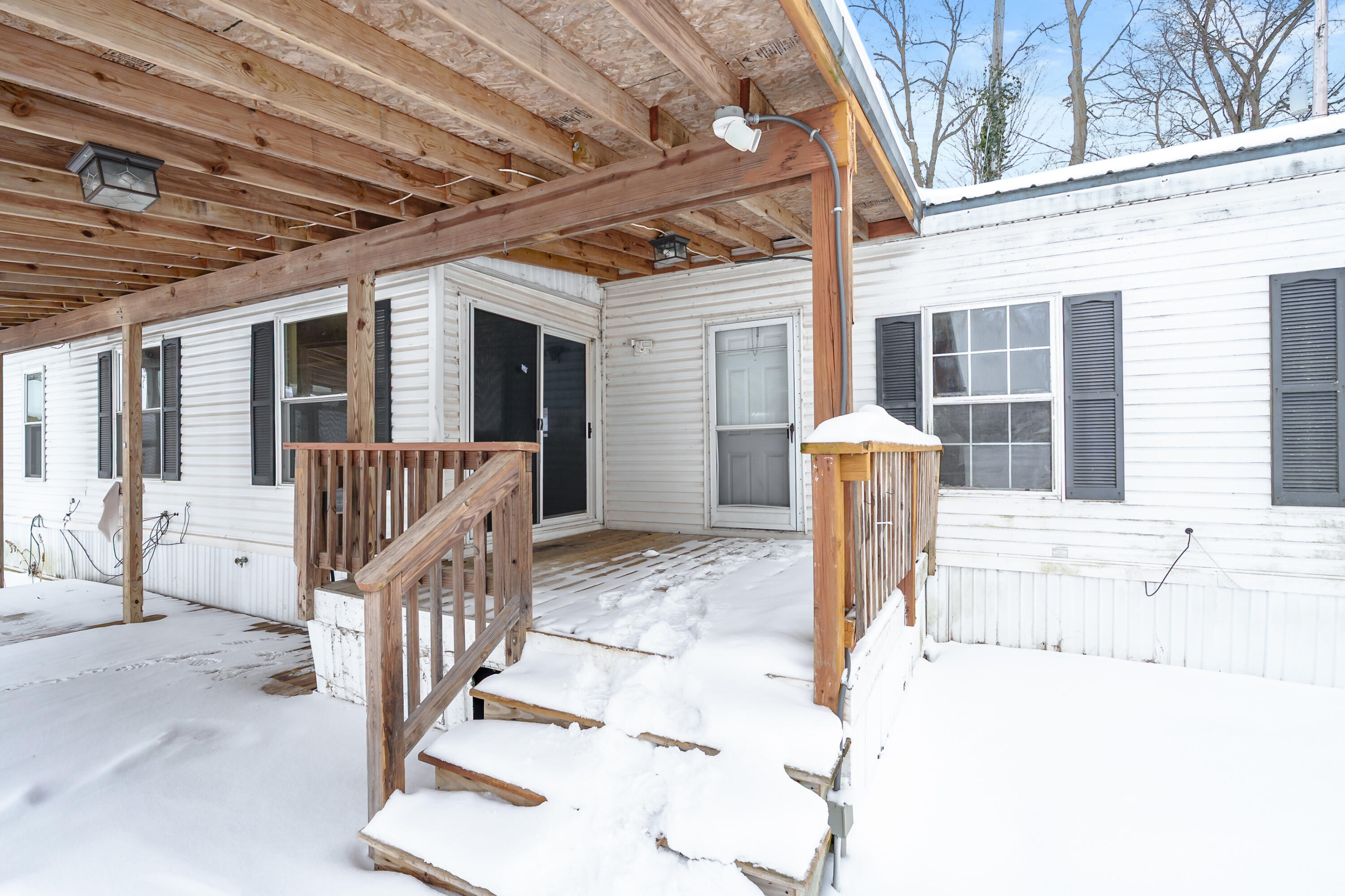 152 Coats Grove Road Hastings, MI 49058 - Photo 29 of 43 Coats Grove Rd E 152 Hastings 49058-27