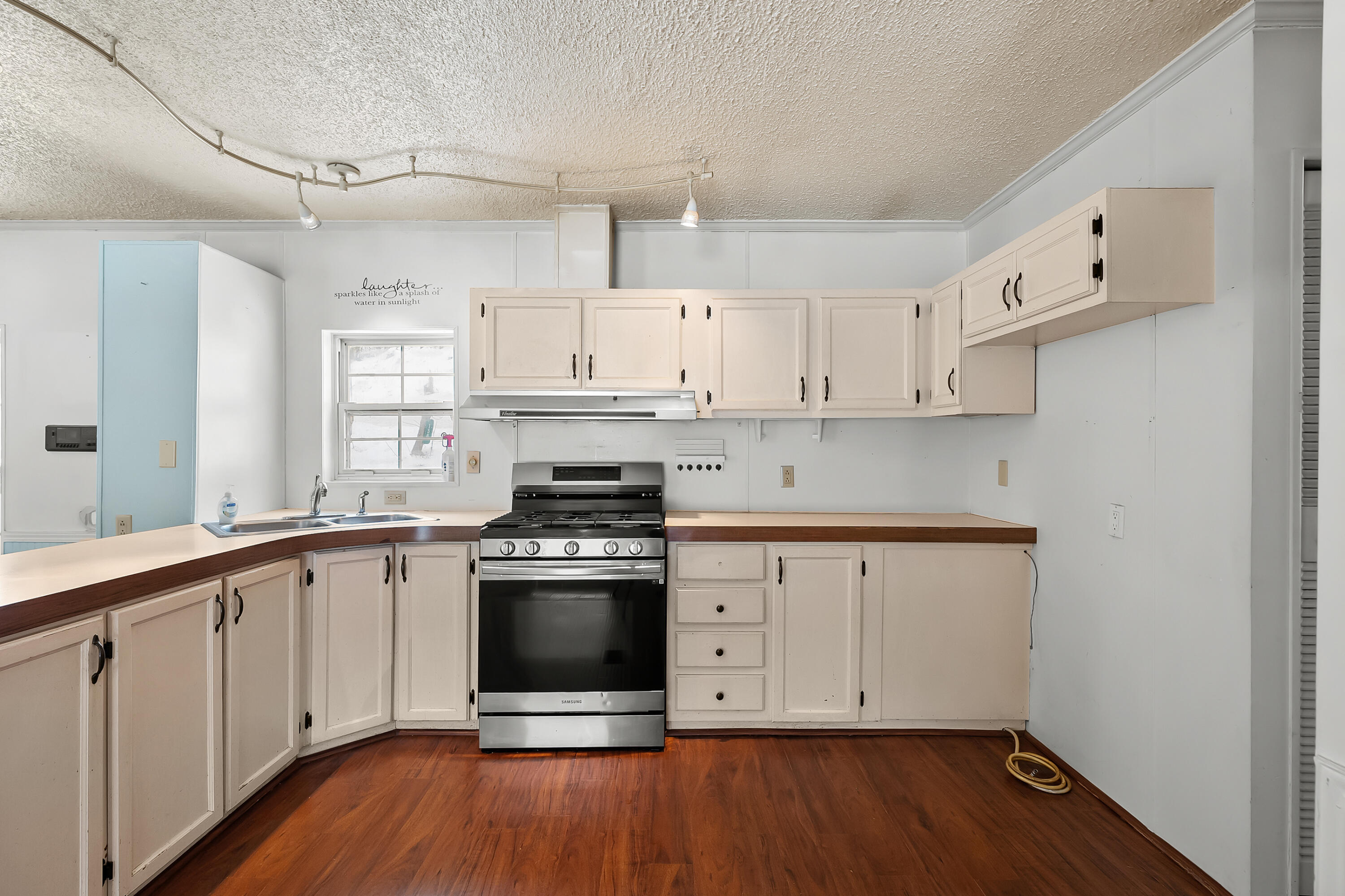 152 Coats Grove Road Hastings, MI 49058 - Photo 9 of 43 Coats Grove Rd E 152 Hastings 49058-7