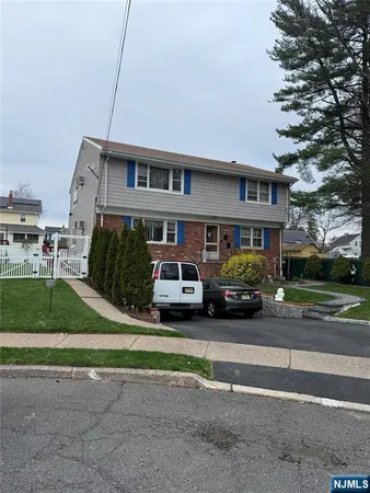 $3,200 | 41 Coyne Court, Unit 2, Bergenfield, NJ 07621