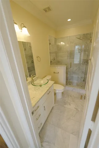 $3,000 | 1013 10th Street, Unit B, Galveston, TX 77550