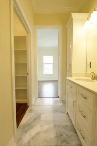 $3,000 | 1013 10th Street, Unit B, Galveston, TX 77550