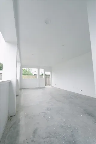 $3,000 | 1013 10th Street, Unit B, Galveston, TX 77550