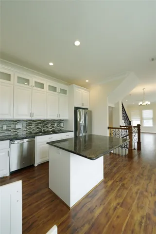 $3,000 | 1013 10th Street, Unit B, Galveston, TX 77550