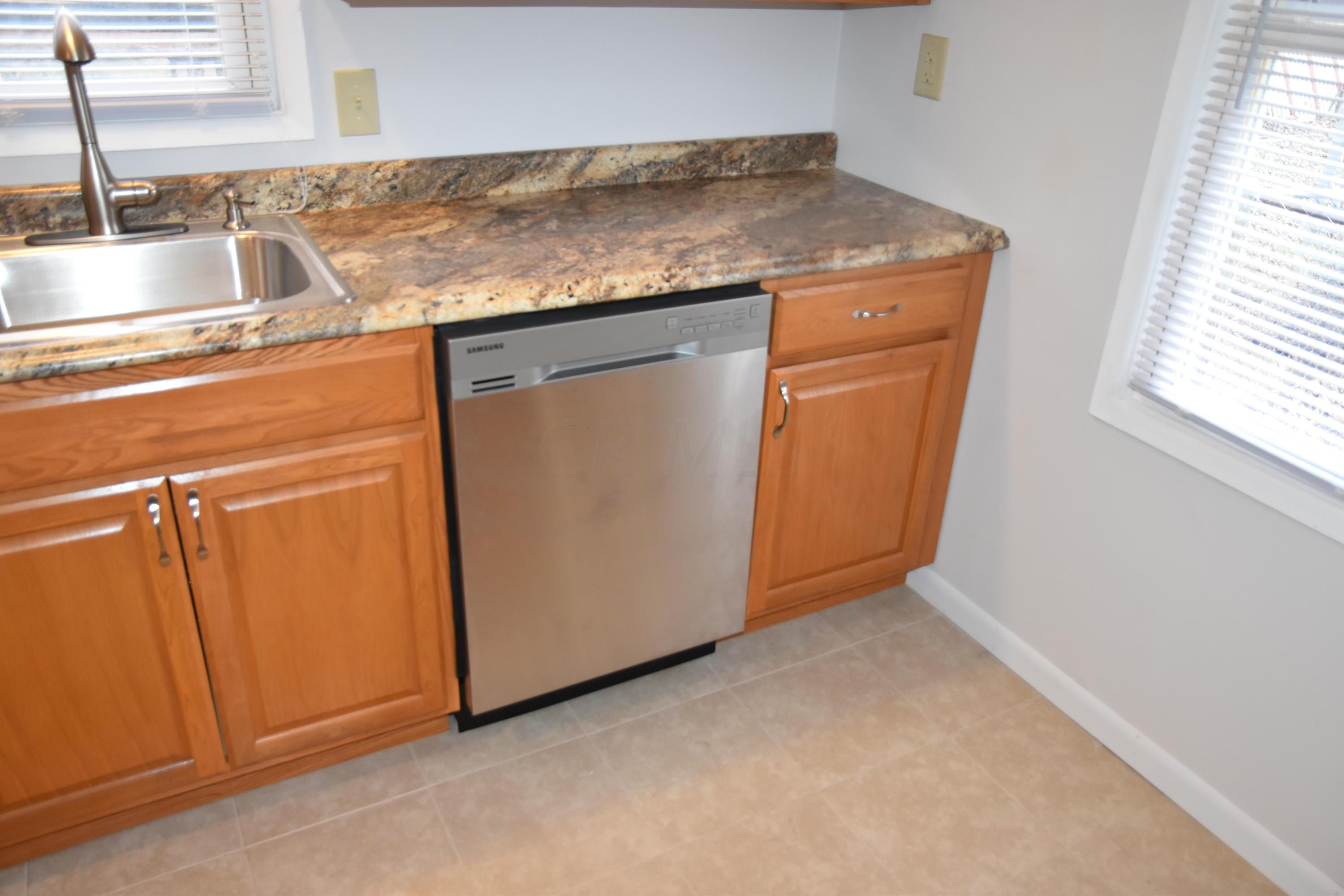 1219 Shady Lane Road Columbus, OH 43227 - Photo 6 of 27 Gallery Image 6