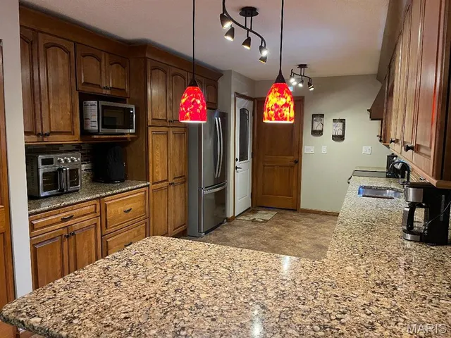 $459,900 | 7005 Ivy Lane, Godfrey, IL 62035