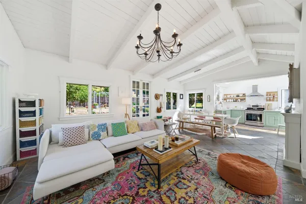 $1,525,000 | 6661 Sir Francis Drake Boulevard, Forest Knolls, CA 94933