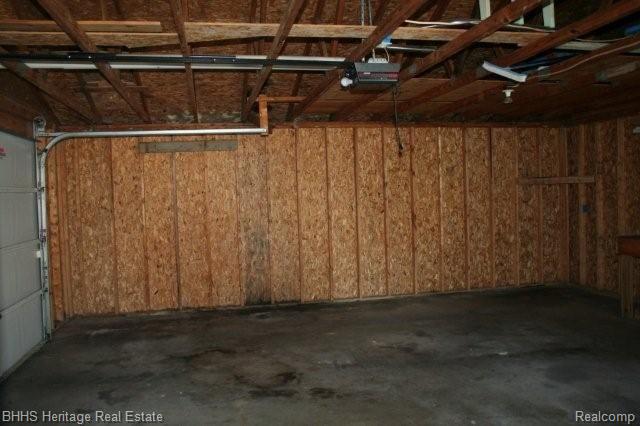 314 6th Street Fenton, MI 48430 - Photo 18 of 20 Garage
